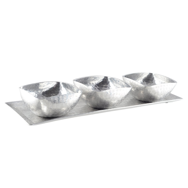 PLAATS 3 SCHOTELS OP ALUMINIUM BAK